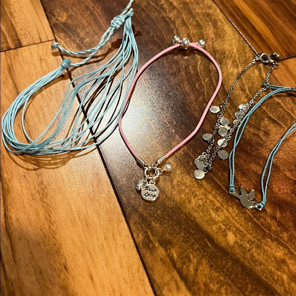 4 anklets